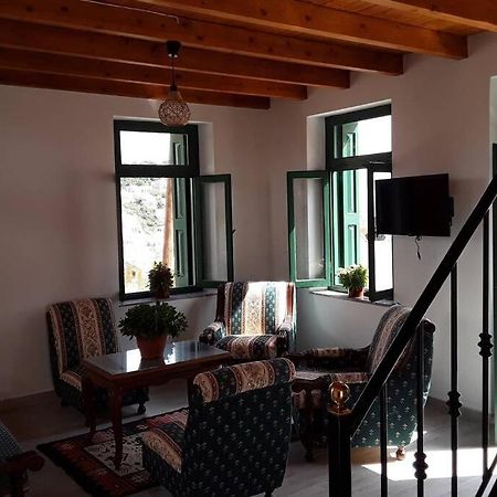 Giorgina'S House Apartment Đảo Sými Ngoại thất bức ảnh