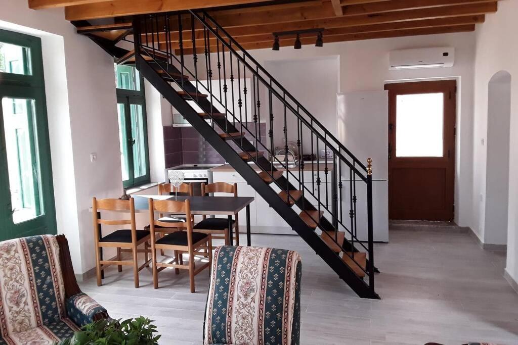 Giorgina'S House Apartment Đảo Sými Ngoại thất bức ảnh