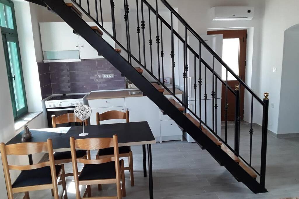 Giorgina'S House Apartment Đảo Sými Ngoại thất bức ảnh