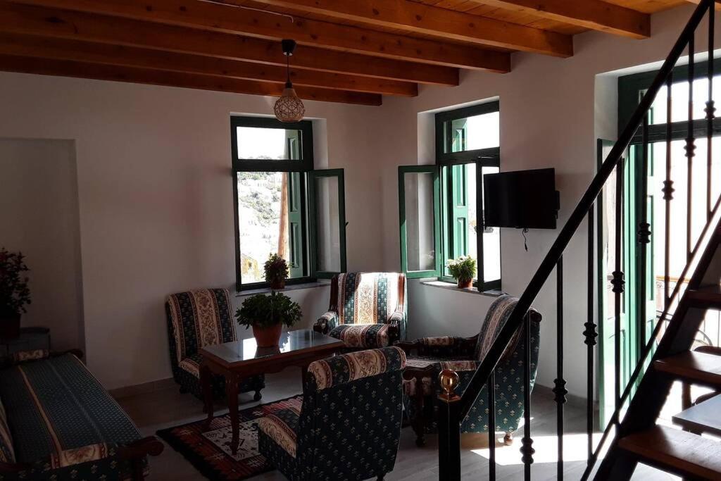 Giorgina'S House Apartment Đảo Sými Ngoại thất bức ảnh